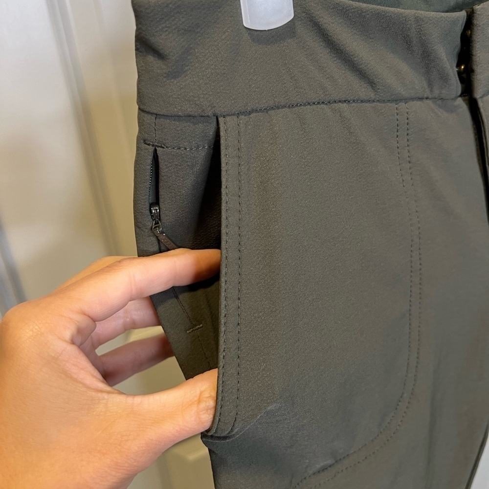 Athleta Forrest green wanderer hiking athletic pants - Picture 8 of 11
